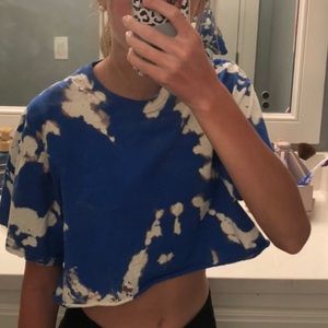 Blue cropped tee with bleach tie dye.